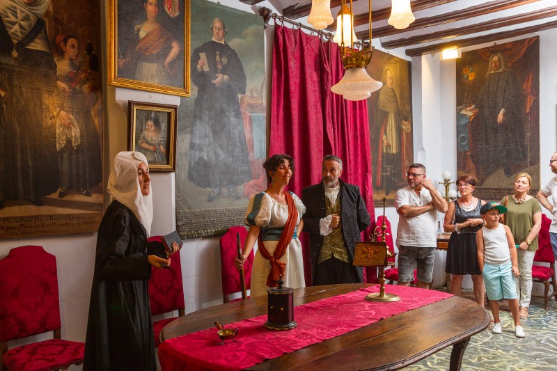 Visita guiada a palacio de Valdeolivos de Fonz ambientadas en la Guerra de la Independencia. Foto: Alejandro Lansac