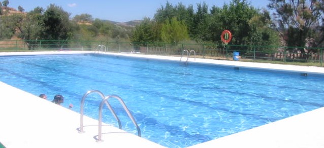 9 Piscinas en la provincia de Huesca para refrescarse este verano 💦