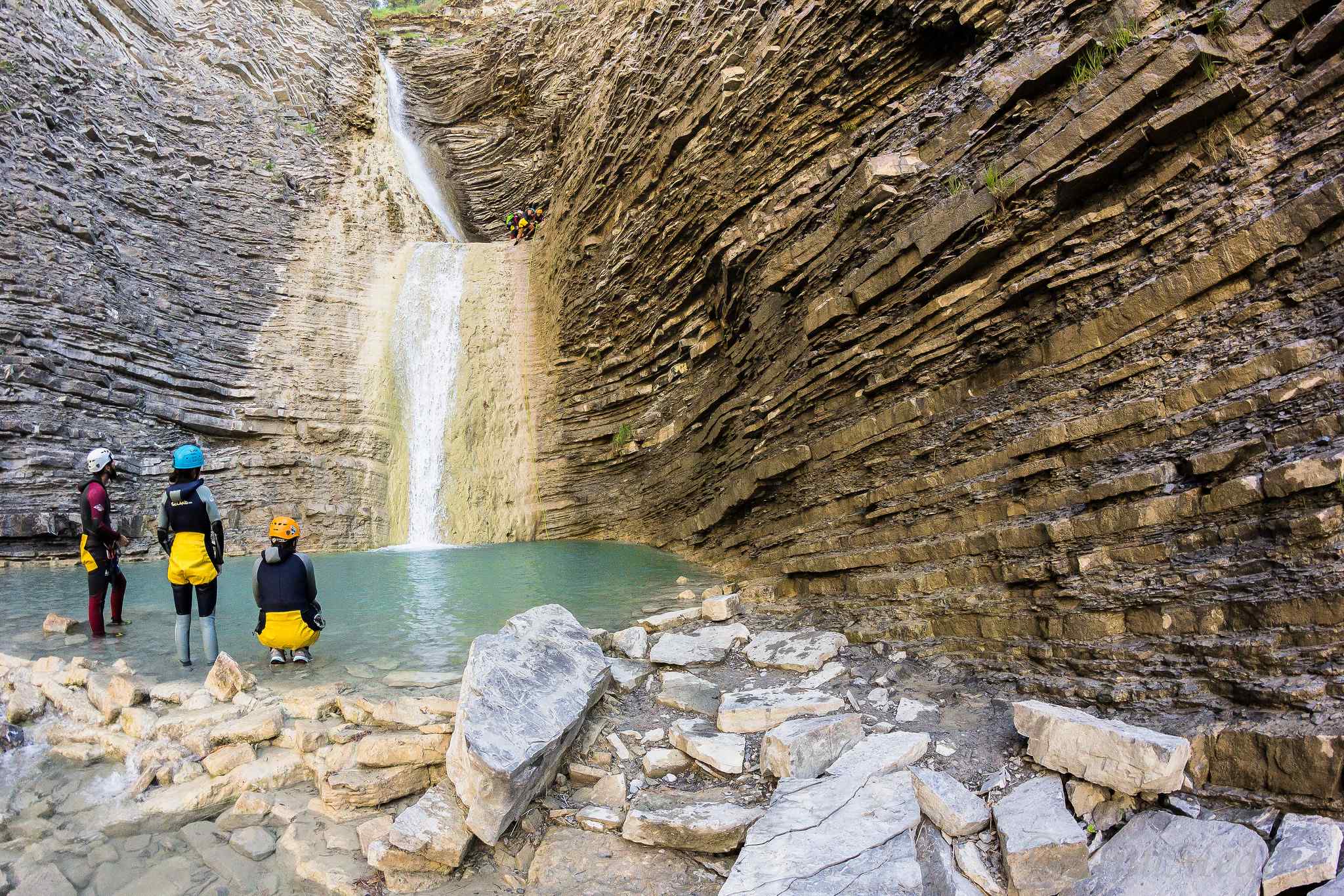 La Cascada de Orós Bajo 💦, pequeño paraíso esculpido durante siglos por el agua