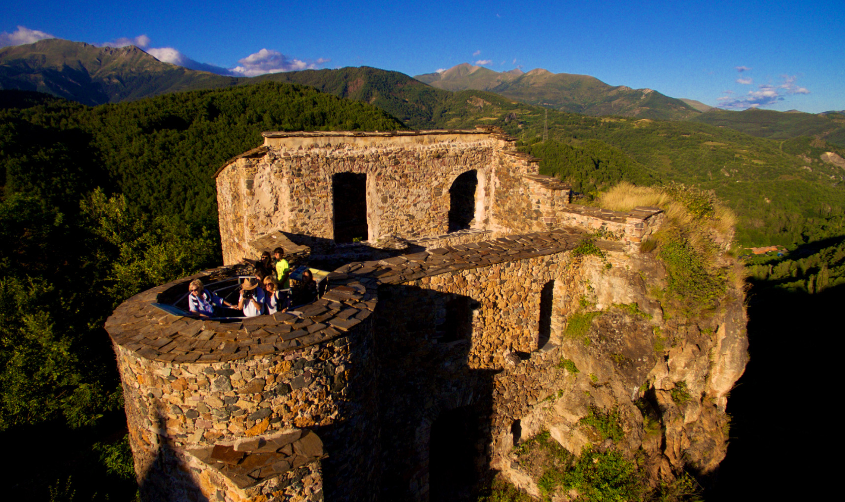 6 Excursiones inolvidables en Montanuy Bonansa 💚 | Turismo Huesca ...