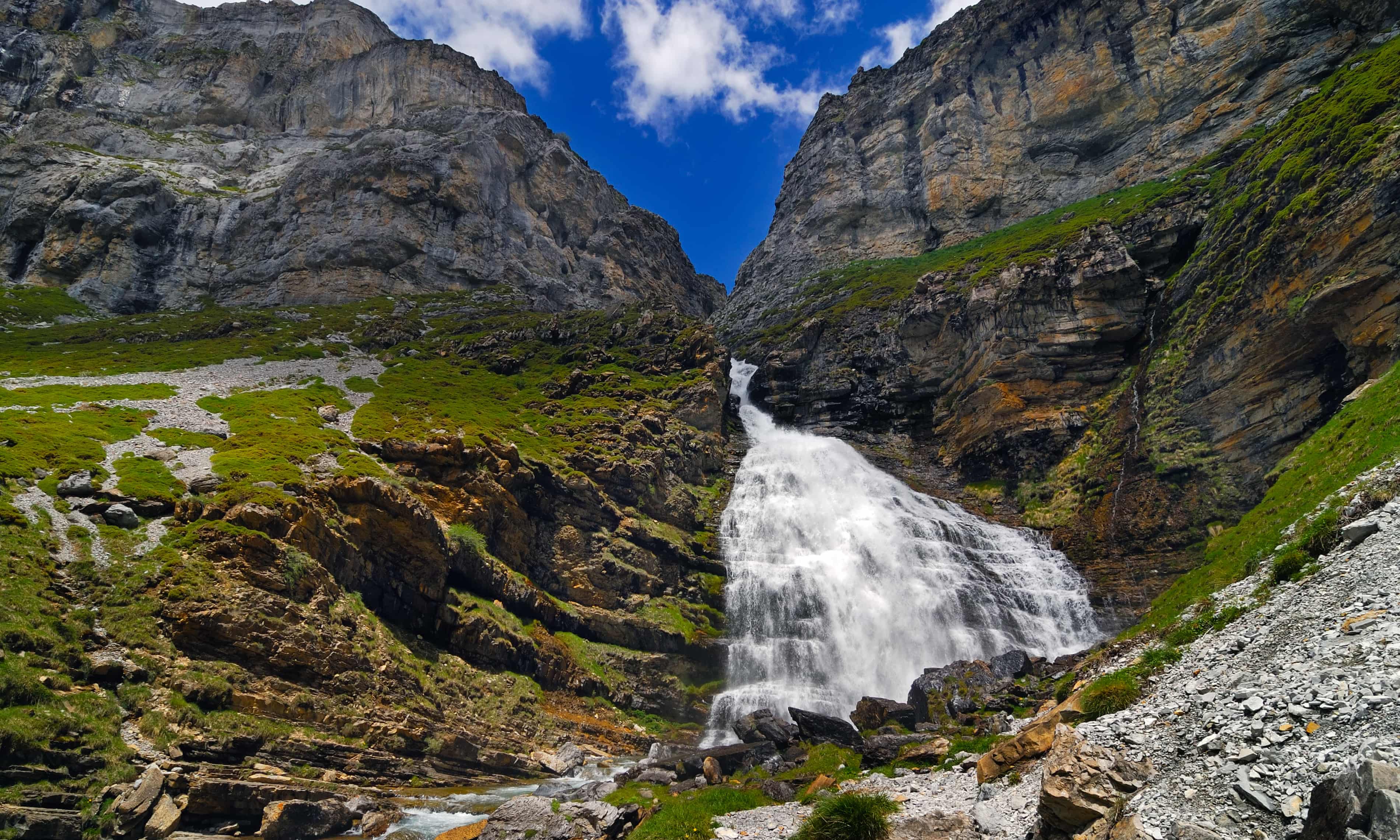 La Cola de Caballo de Ordesa 💦 nombrada la mejor cascada del mundo según The Guardian
