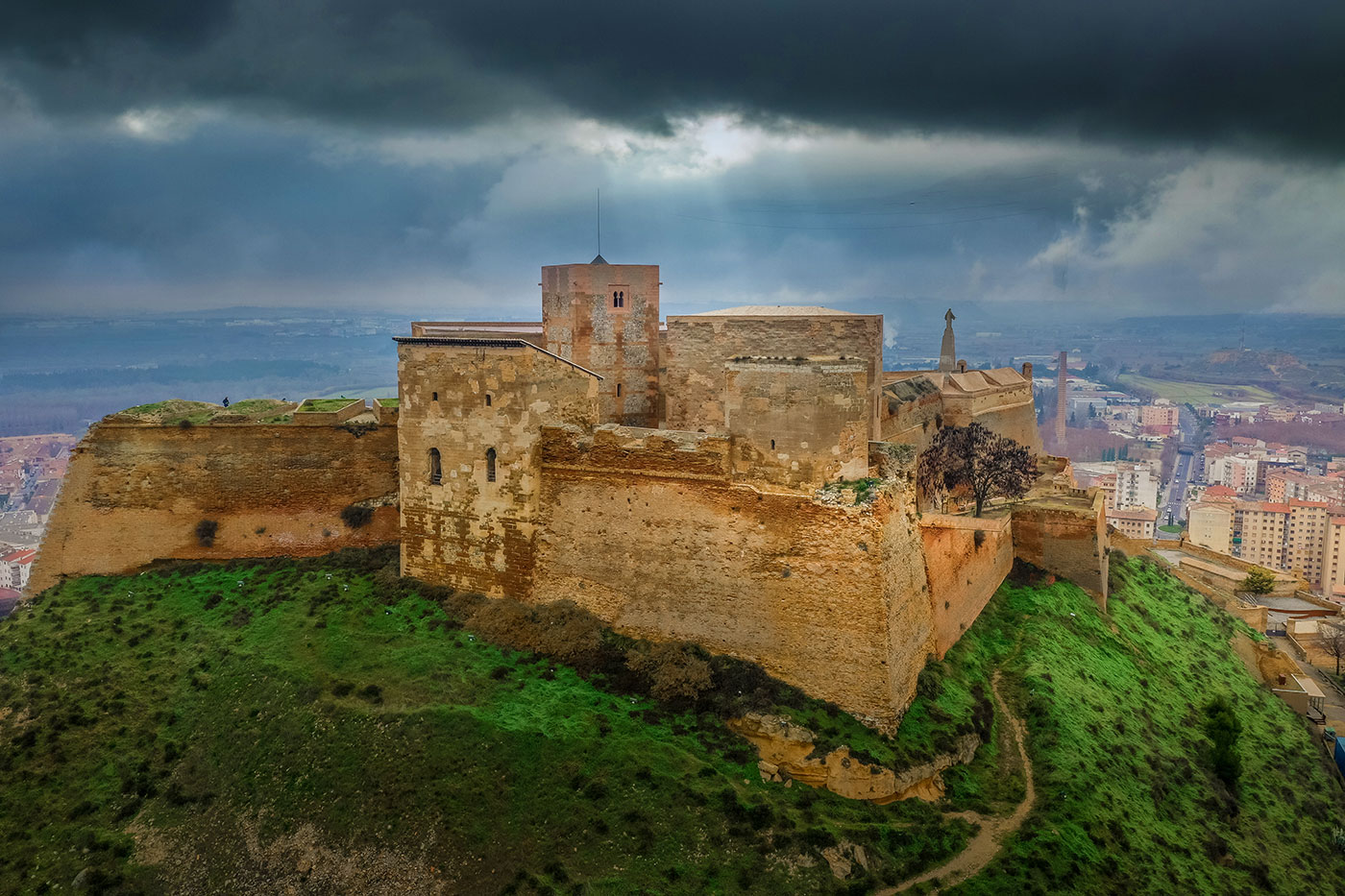 El Castillo de Monzón reabre sus puertas 🏰👏