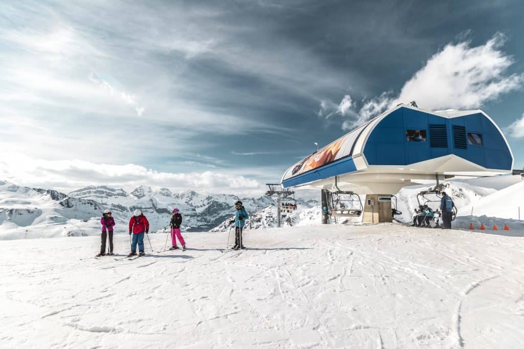 Este invierno iníciate en Esquí alpino ⛷, Snowboard 🏂🏼 y Telemark 🎿 en Astún ❄️