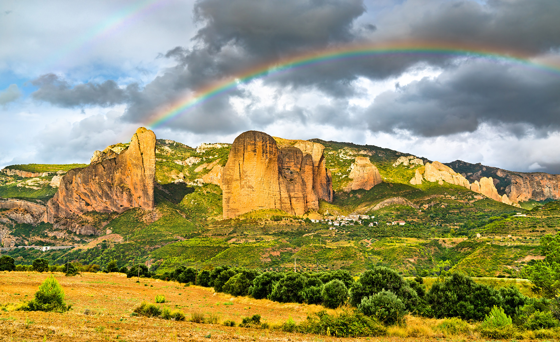 7 lugares que visitar en un día de lluvia en Huesca ☔️💙